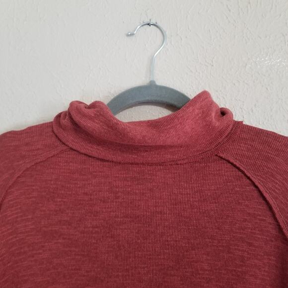 Free People NEW Split Back Red Turtleneck Relaxed Fit Knit High Low Tunic Top - Picture 4 of 9